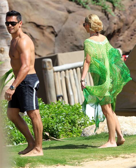 kelly ripa swimsuit